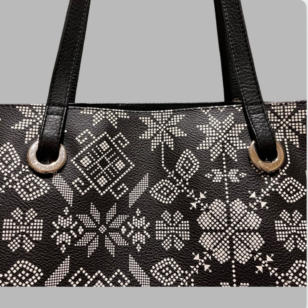 VINTAGE RARE Pineda Covalin Tote
Floral White Snowflakes Print - Picture 6 of 16